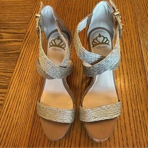 Fergalicious Gold Metallic Jute 4 1/4” Wedge Platform Heels Sandals Size 9